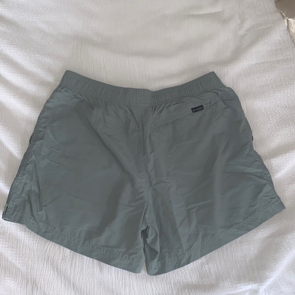 Columbia Womens Baggies shorts Sage green